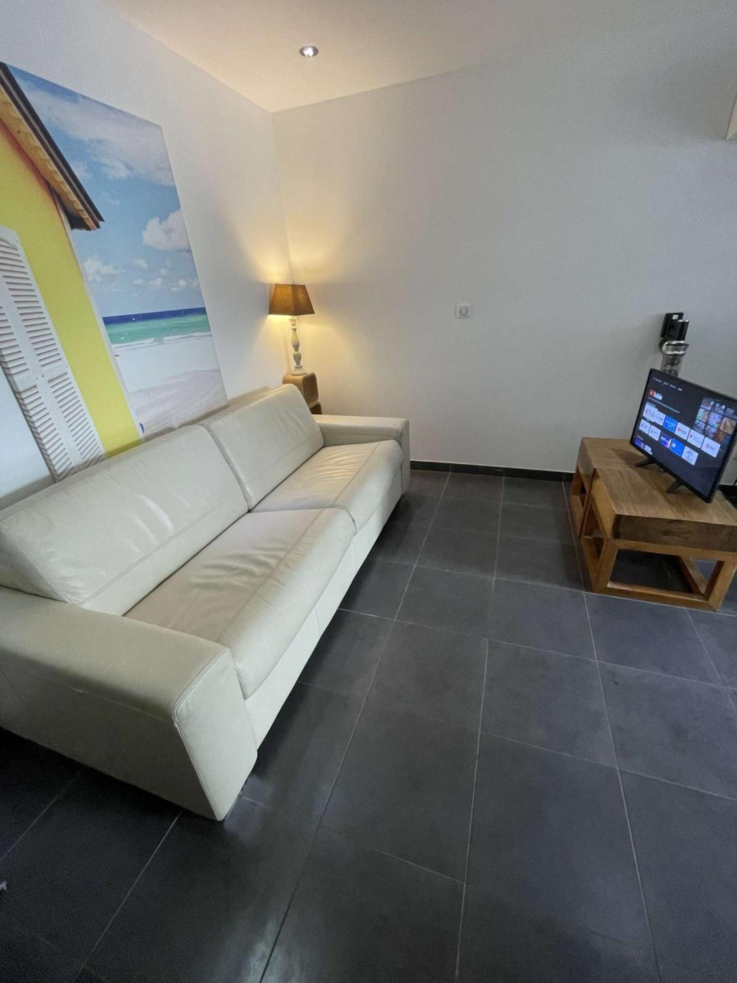 Appartement Neuf, 2 Chambres, Terrasse Plein Sud A Сент-Максим Экстерьер фото
